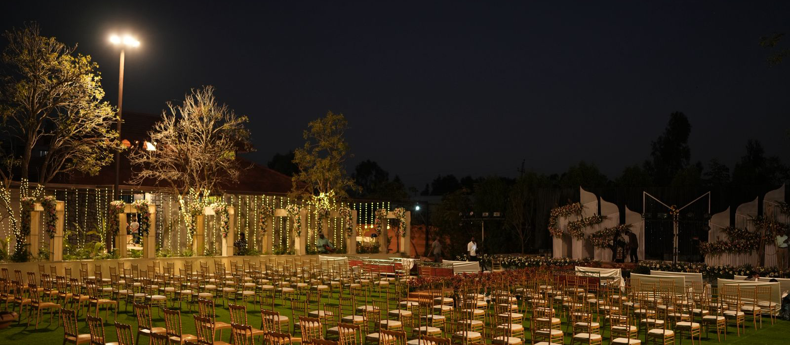 Vara_Dining_1600x700_2